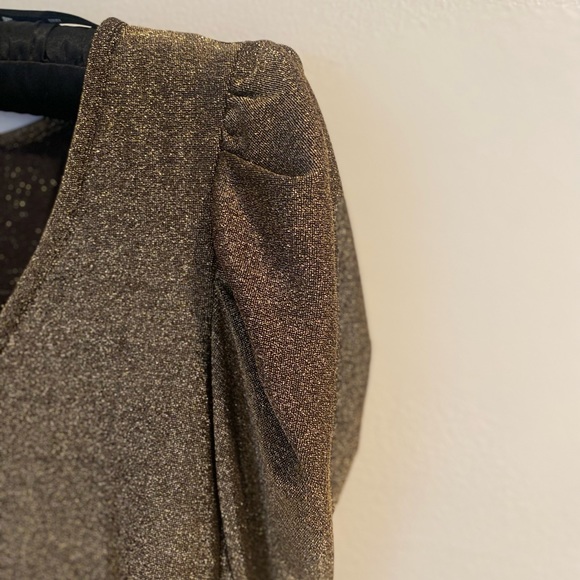 DKNY sparkle puff shoulder top in black/gold - Picture 2 of 6